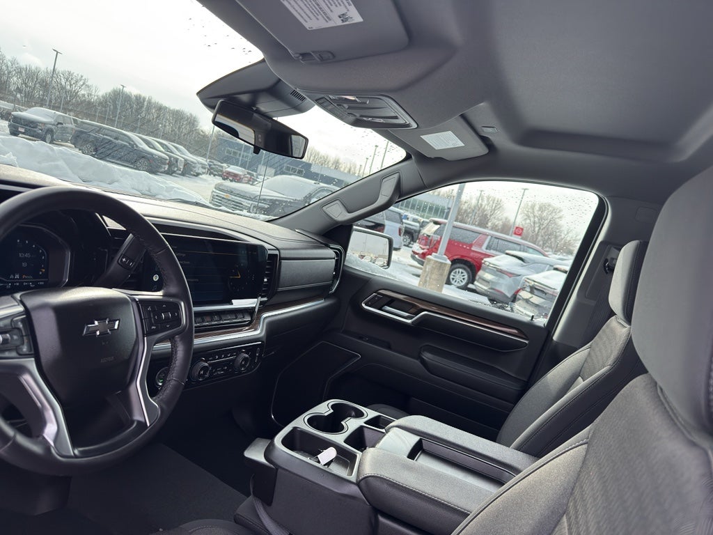 2022 Chevrolet Silverado 1500 Crew Cab Short Box 4-Wheel Drive RST