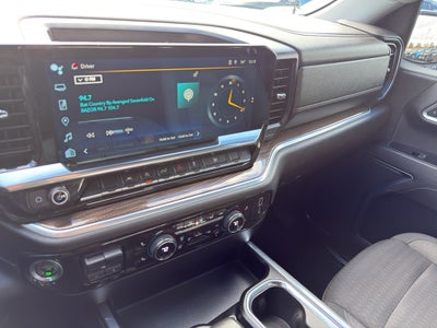 2022 Chevrolet Silverado 1500 Crew Cab Short Box 4-Wheel Drive RST