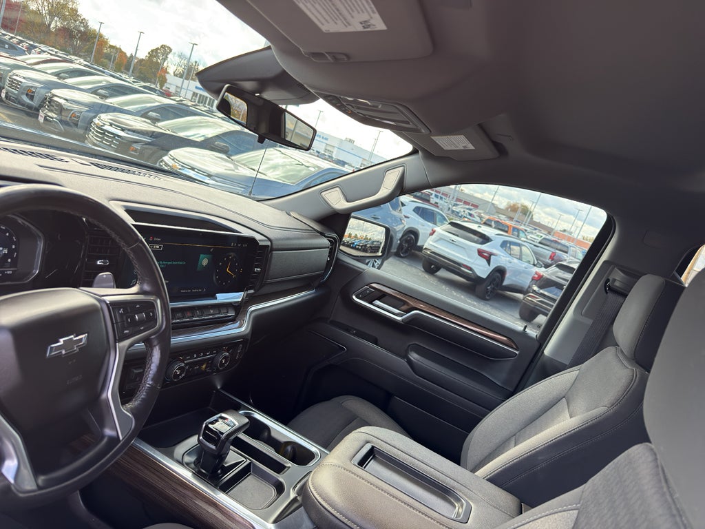 2022 Chevrolet Silverado 1500 Crew Cab Short Box 4-Wheel Drive RST