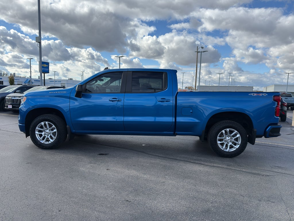 2022 Chevrolet Silverado 1500 Crew Cab Short Box 4-Wheel Drive RST