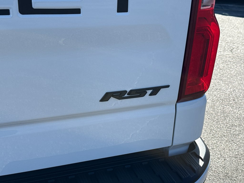 2023 Chevrolet Silverado 1500 Crew Cab Short Box 4-Wheel Drive RST