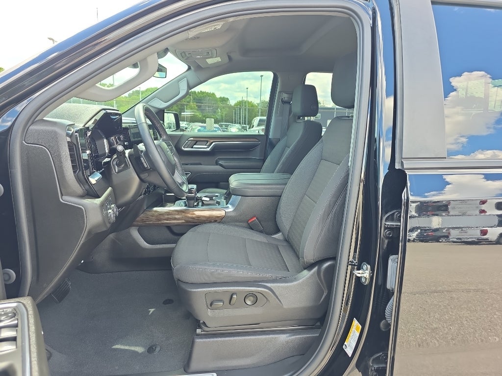 2024 Chevrolet Silverado 1500 Crew Cab Short Box 4-Wheel Drive RST