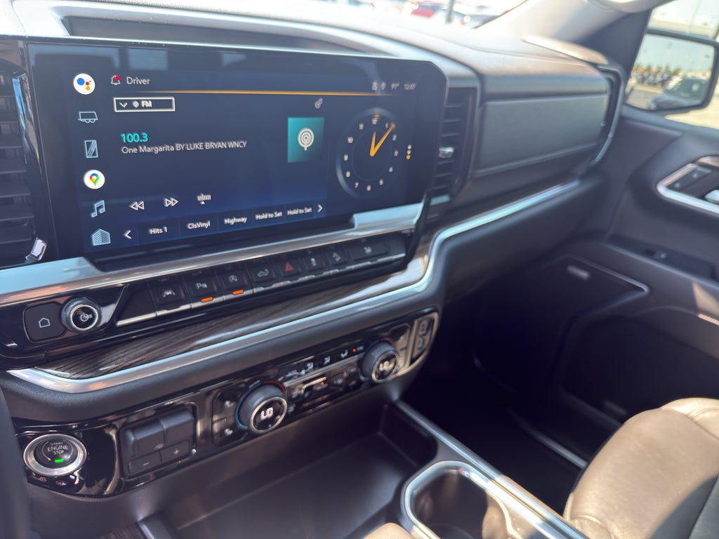 2022 Chevrolet Silverado 1500 Crew Cab Short Box 4-Wheel Drive RST