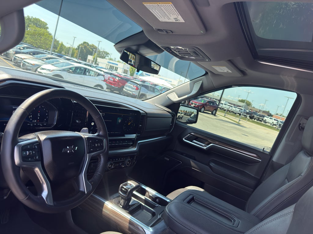 2022 Chevrolet Silverado 1500 Crew Cab Short Box 4-Wheel Drive RST