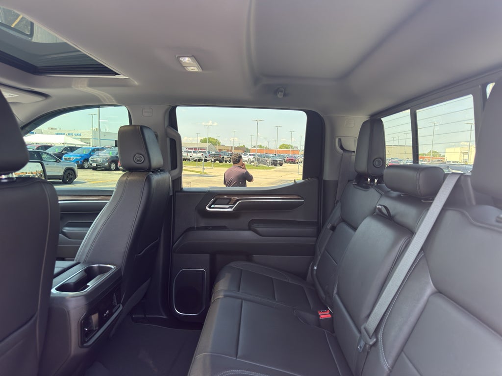 2022 Chevrolet Silverado 1500 Crew Cab Short Box 4-Wheel Drive RST