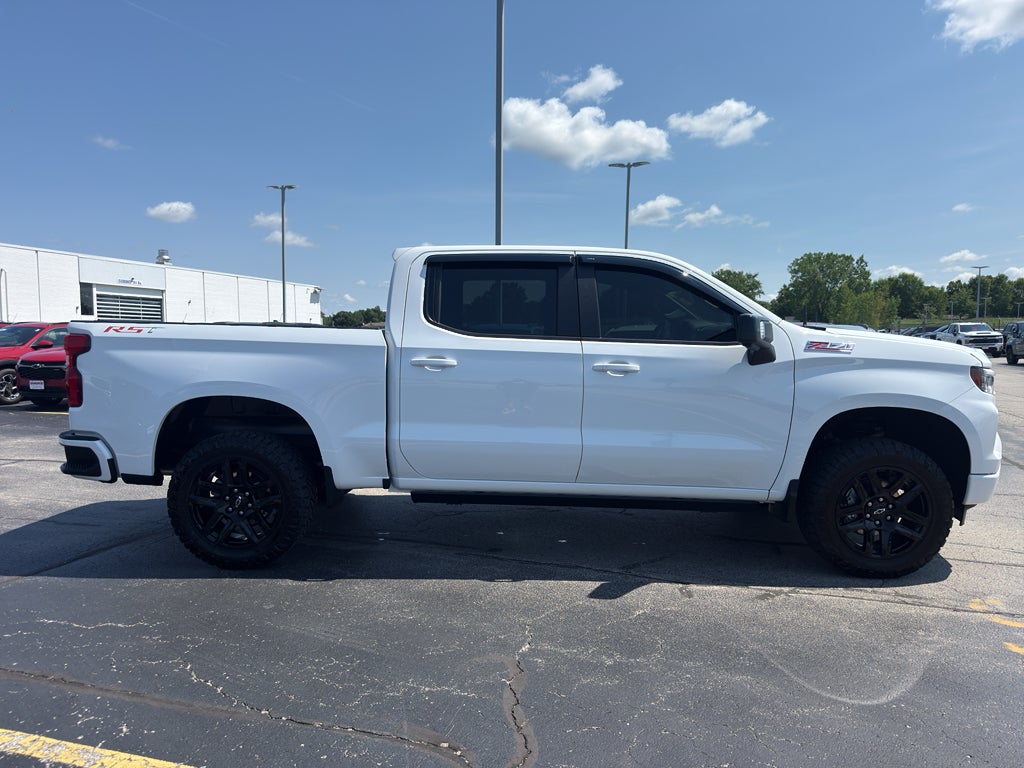 2022 Chevrolet Silverado 1500 Crew Cab Short Box 4-Wheel Drive RST