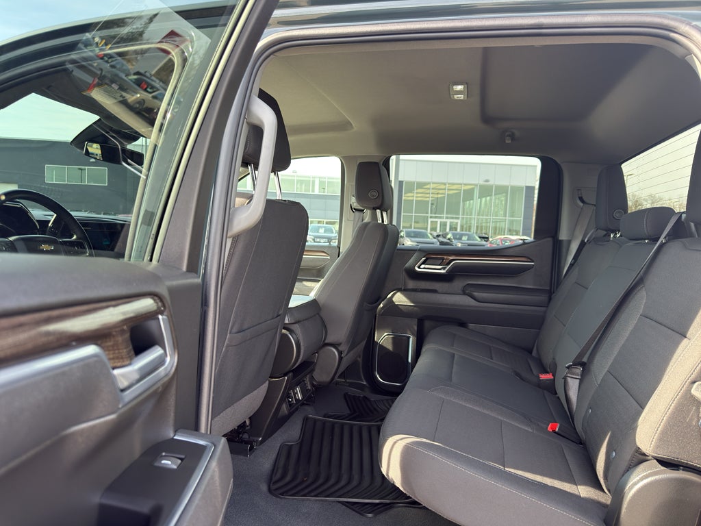 2025 Chevrolet Silverado 1500 Crew Cab Short Box 4-Wheel Drive LT 1LT