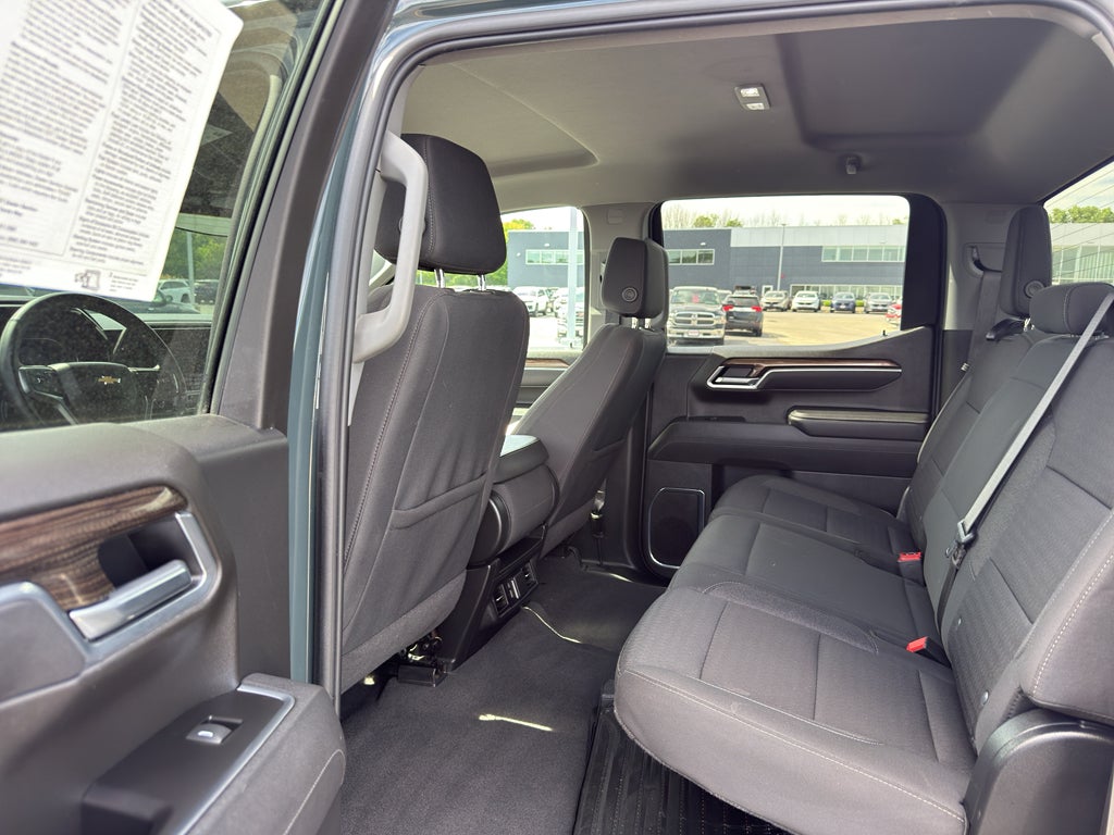 2025 Chevrolet Silverado 1500 Crew Cab Short Box 4-Wheel Drive LT 1LT