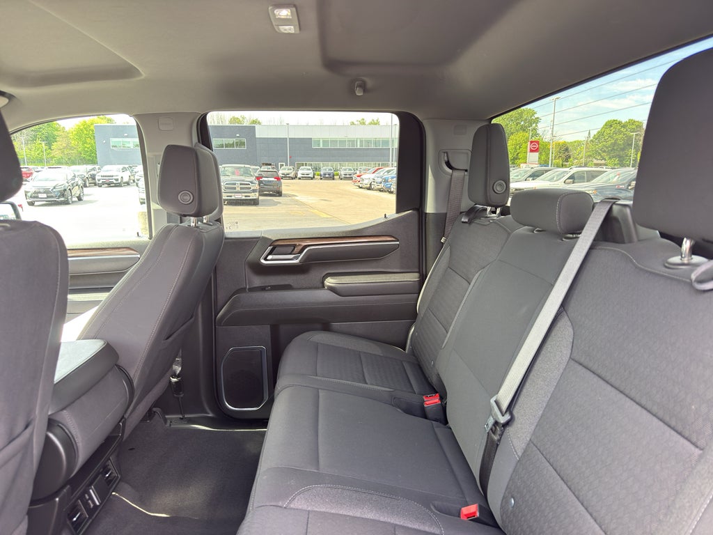 2025 Chevrolet Silverado 1500 Crew Cab Short Box 4-Wheel Drive LT 1LT