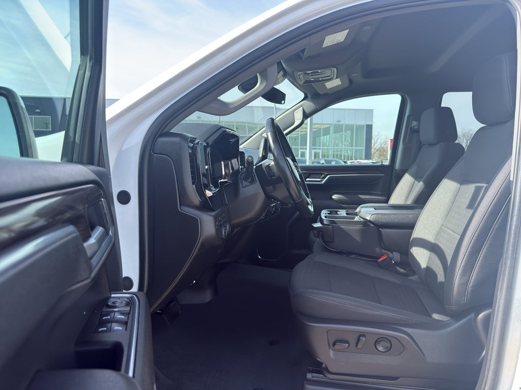 2025 Chevrolet Silverado 1500 Crew Cab Standard Box 4-Wheel Drive LT