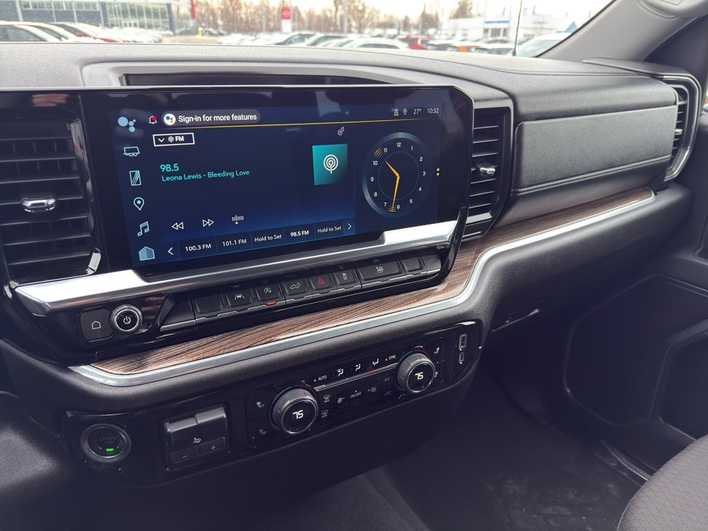 2025 Chevrolet Silverado 1500 Crew Cab Short Box 4-Wheel Drive LT 1LT