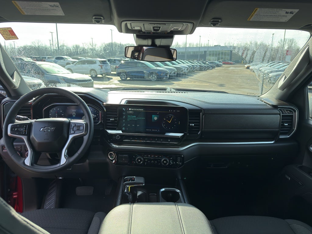 2025 Chevrolet Silverado 1500 Crew Cab Short Box 4-Wheel Drive RST