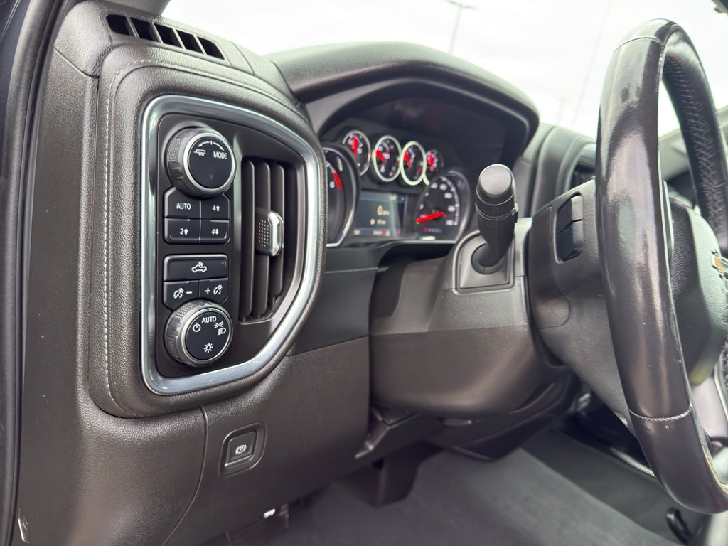 2022 Chevrolet Silverado 1500 LTD Crew Cab Short Box 4-Wheel Drive LT 1LT