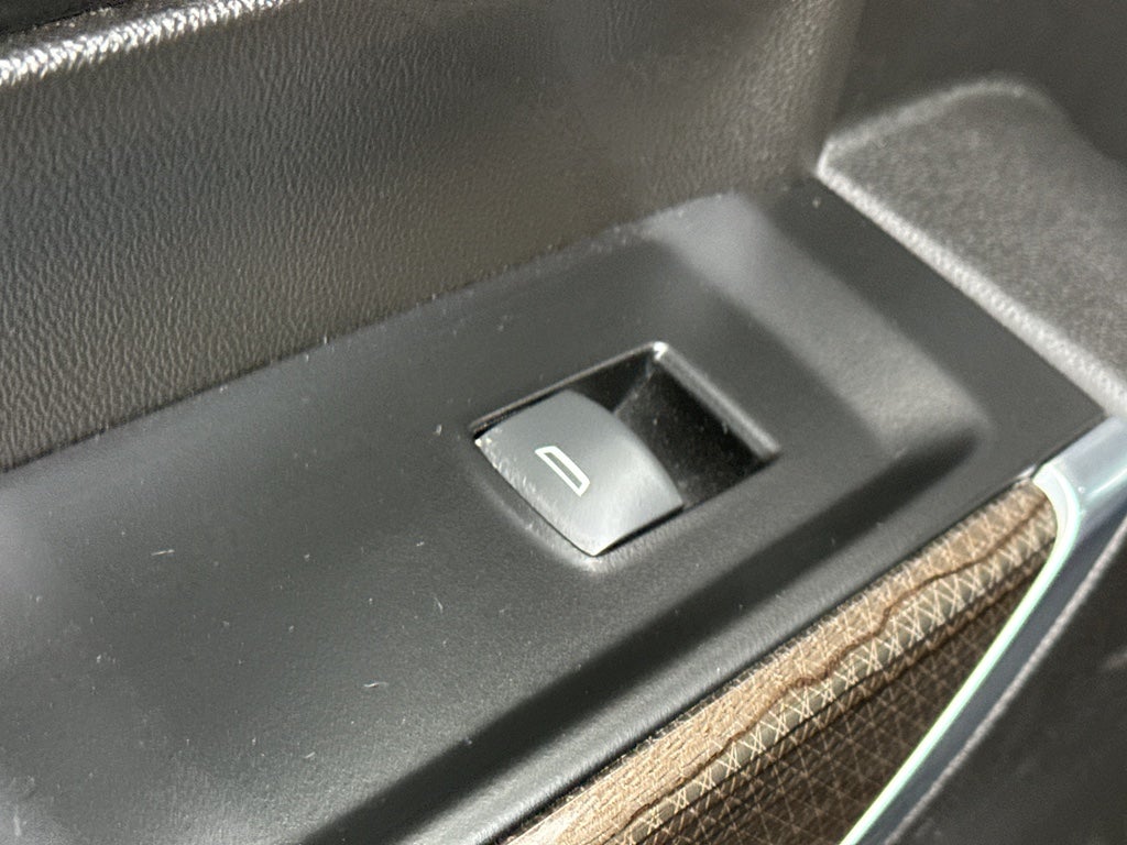 2022 Chevrolet Silverado 1500 LTD Crew Cab Short Box 4-Wheel Drive LT 1LT