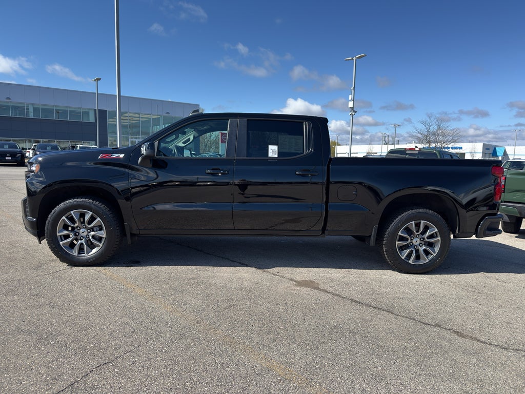 2022 Chevrolet Silverado 1500 LTD Crew Cab Standard Box 4-Wheel Drive RST