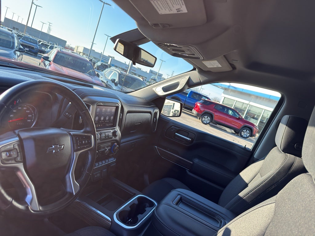 2020 Chevrolet Silverado 1500 Crew Cab Short Box 4-Wheel Drive RST