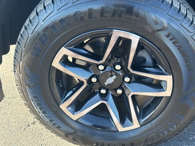 2017 Chevrolet Silverado 1500 Double Cab Standard Box 4-Wheel Drive LT Z71