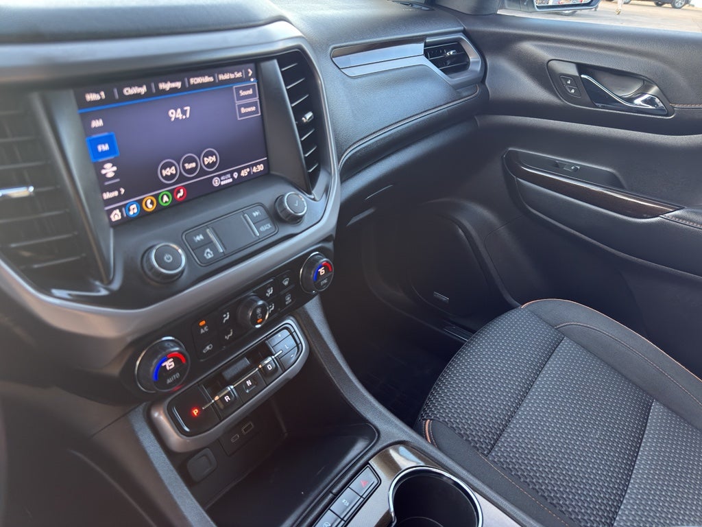 2023 GMC Acadia AWD AT4