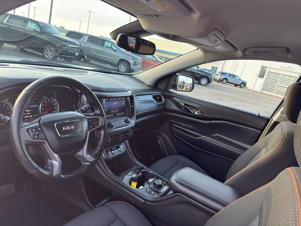 2023 GMC Acadia AWD AT4