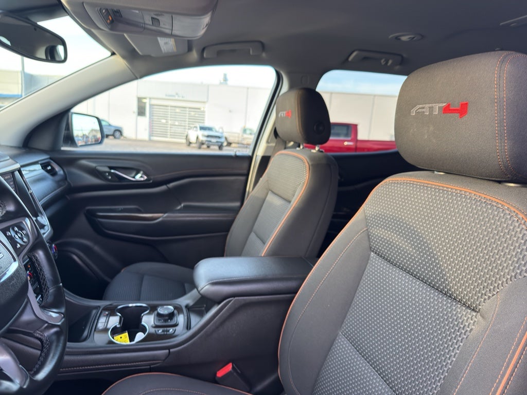 2023 GMC Acadia AWD AT4