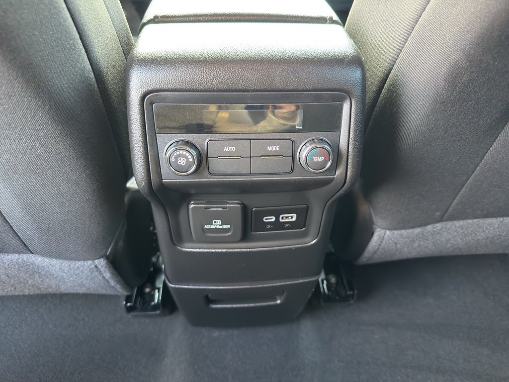 2023 GMC Acadia AWD AT4