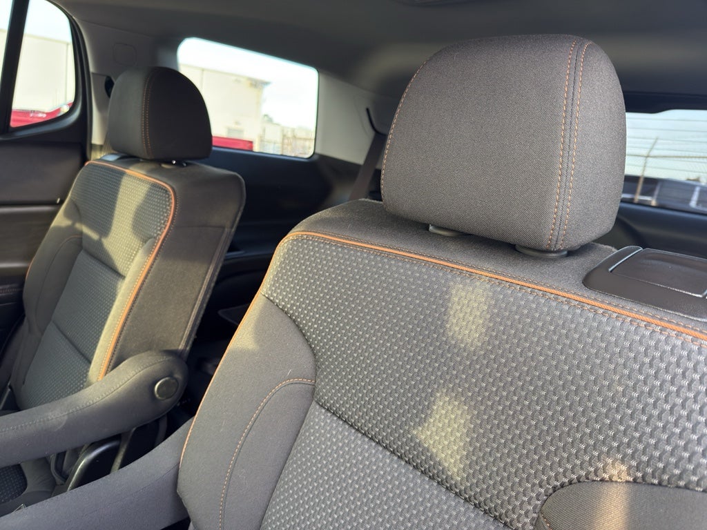 2023 GMC Acadia AWD AT4