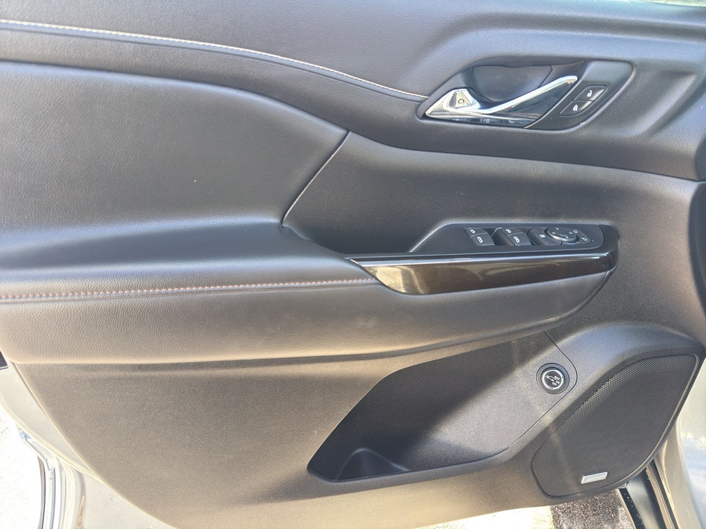 2023 GMC Acadia AWD AT4