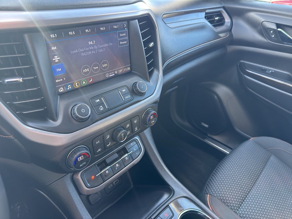 2023 GMC Acadia AWD AT4