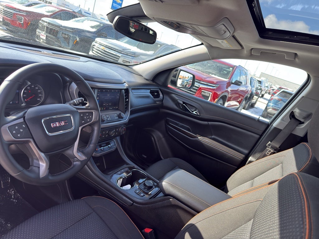2023 GMC Acadia AWD AT4