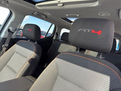 2023 GMC Acadia AWD AT4