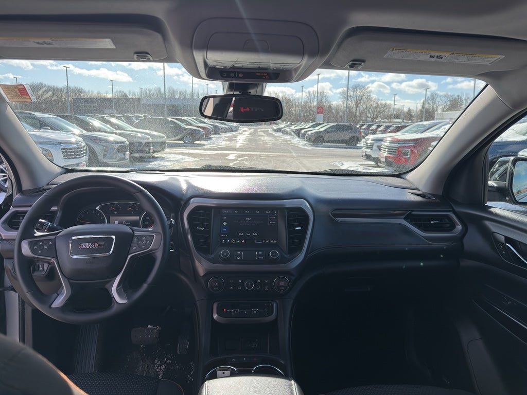 2023 GMC Acadia AWD AT4