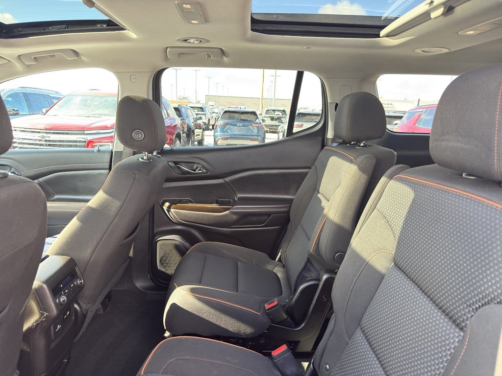 2023 GMC Acadia AWD AT4