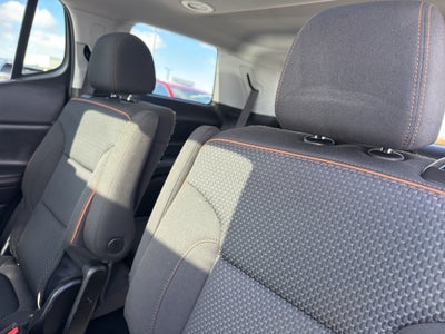 2023 GMC Acadia AWD AT4