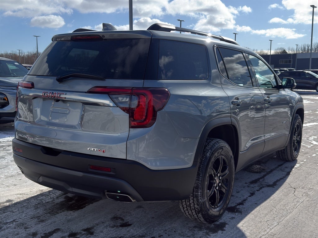 2023 GMC Acadia AWD AT4