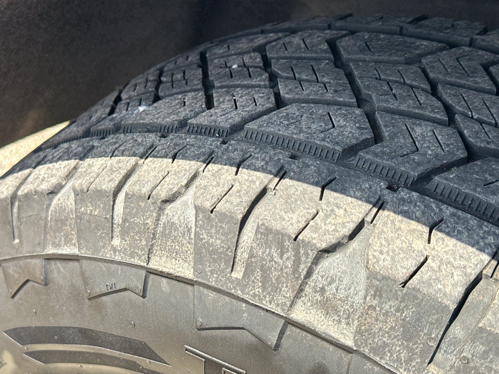 2023 GMC Acadia AWD AT4