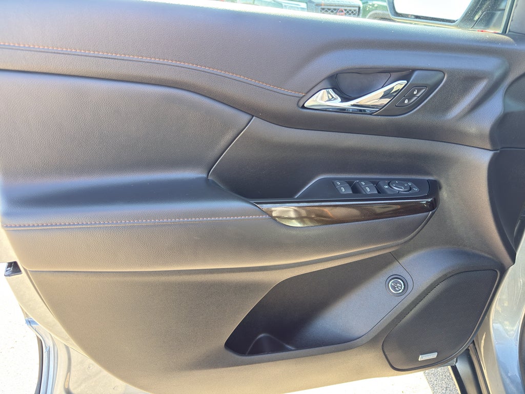 2023 GMC Acadia AWD AT4