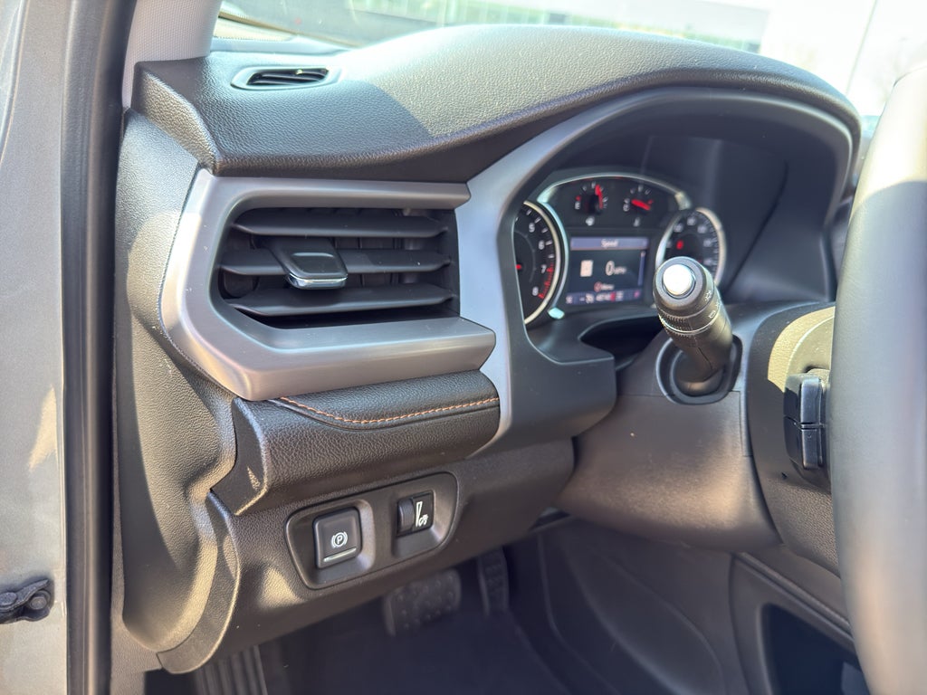 2023 GMC Acadia AWD AT4