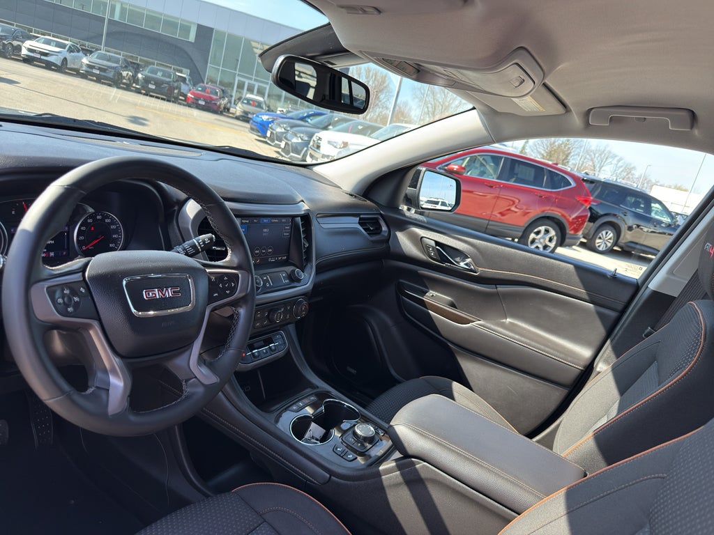 2023 GMC Acadia AWD AT4