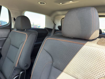 2023 GMC Acadia AWD AT4