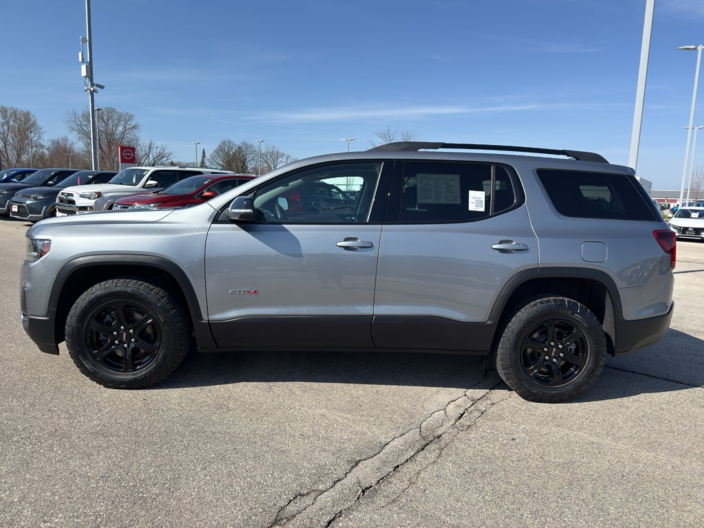 2023 GMC Acadia AWD AT4