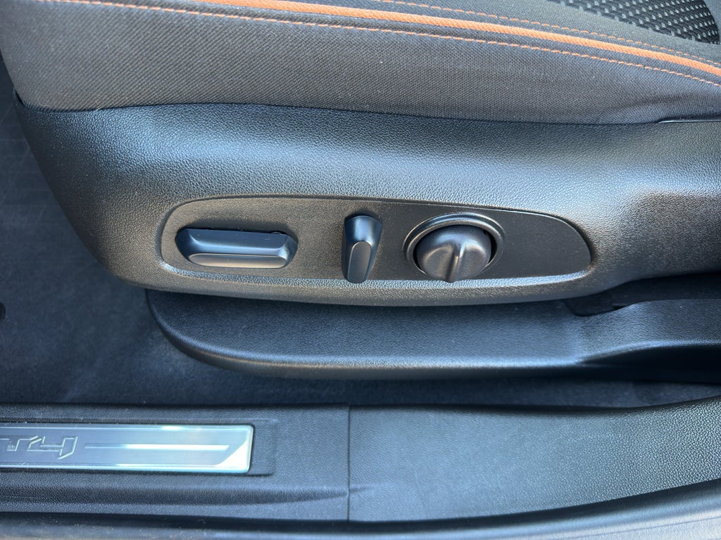 2023 GMC Acadia AWD AT4