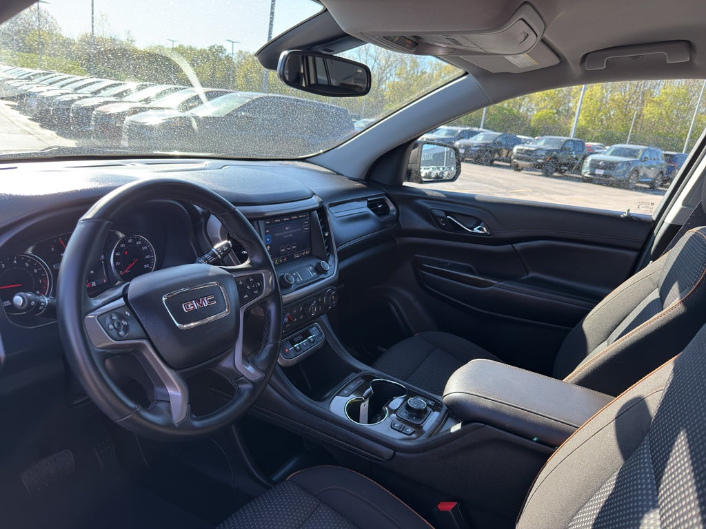2023 GMC Acadia AWD AT4