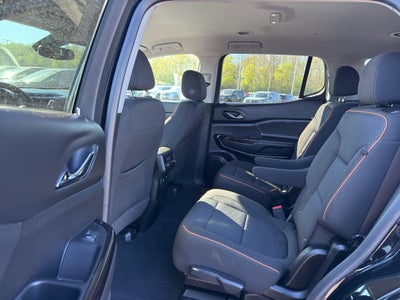 2023 GMC Acadia AWD AT4