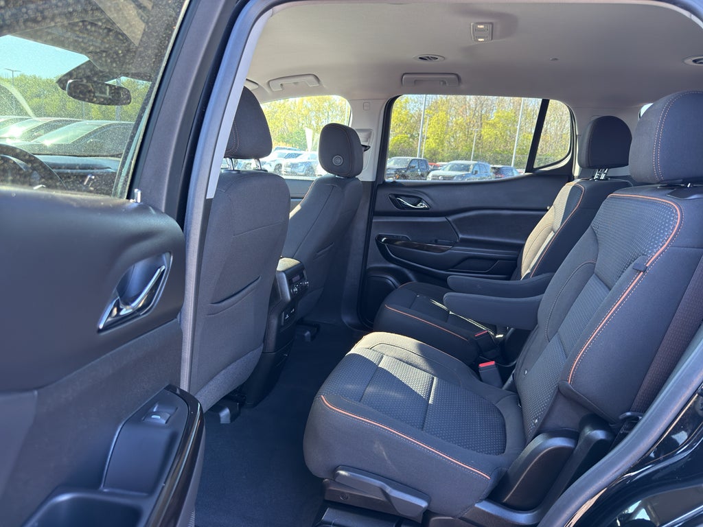 2023 GMC Acadia AWD AT4