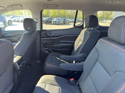 2023 GMC Acadia AWD AT4