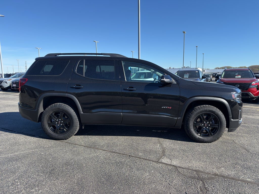 2023 GMC Acadia AWD AT4
