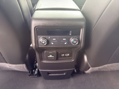 2022 GMC Acadia AWD SLT