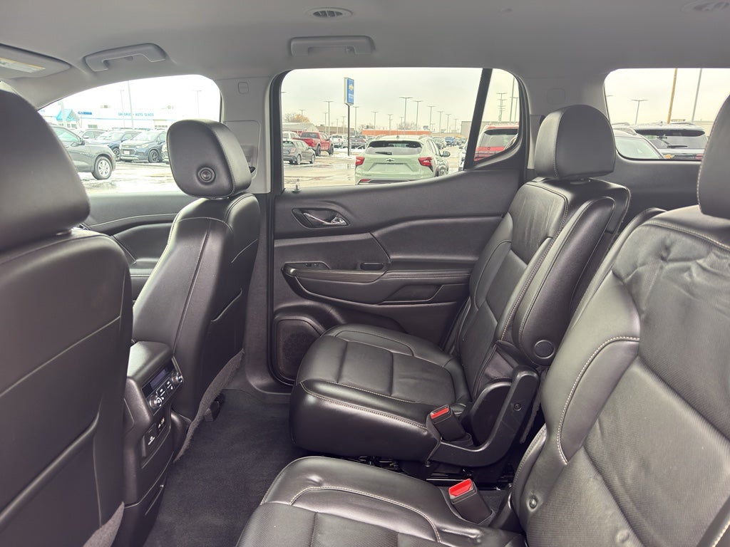 2022 GMC Acadia AWD SLT