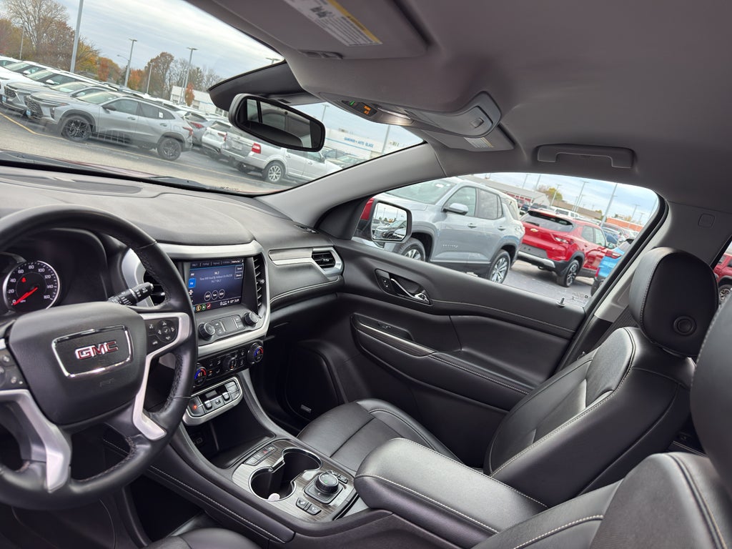 2023 GMC Acadia AWD SLT