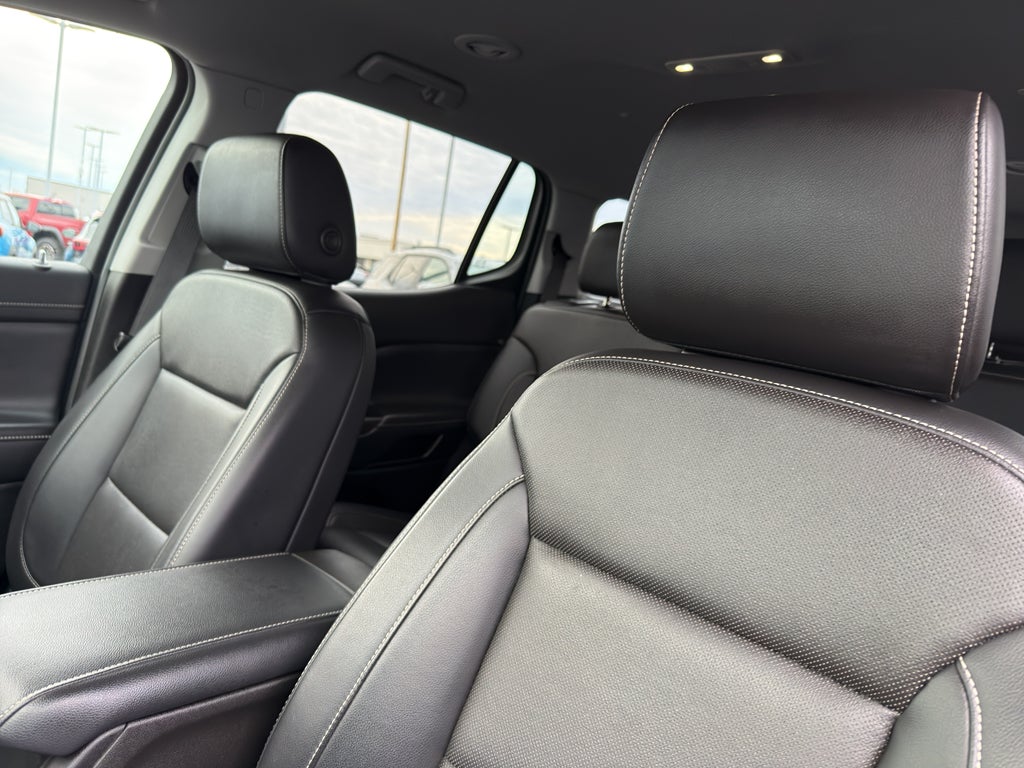 2023 GMC Acadia AWD SLT